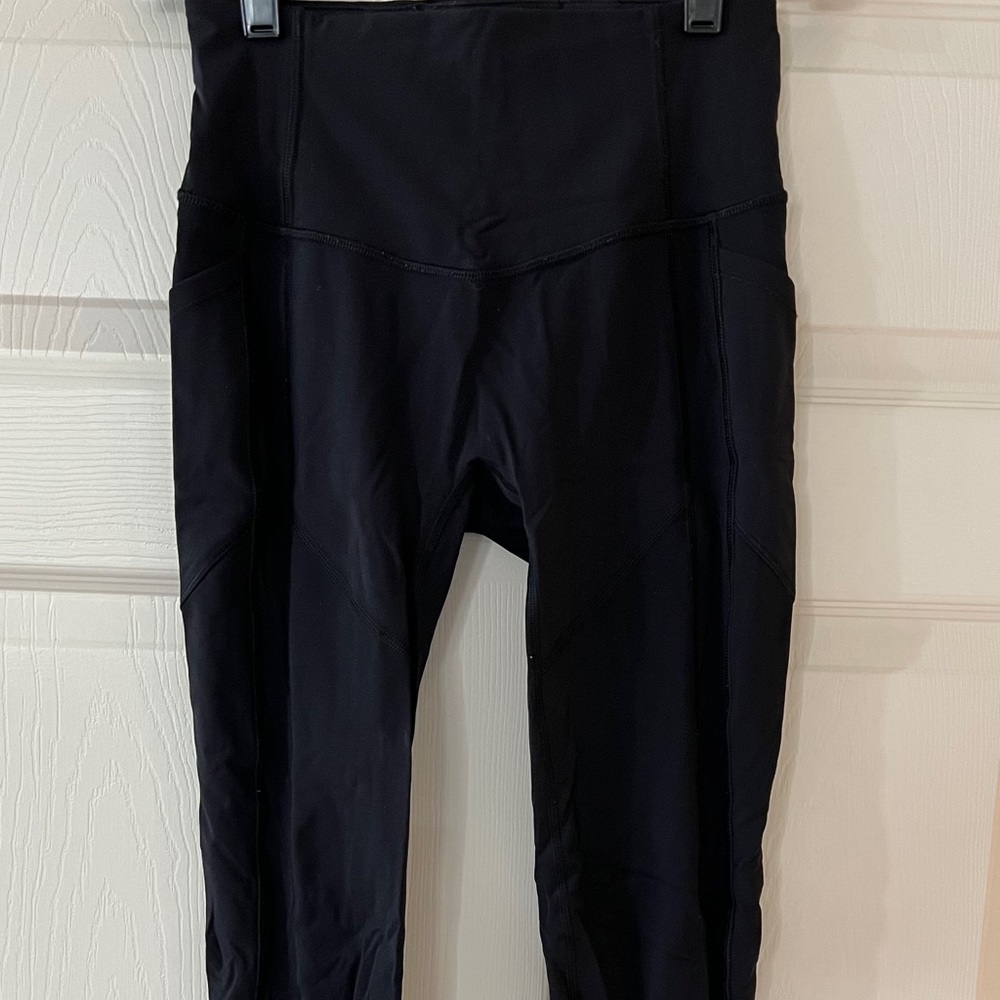Brand new black lulu lemon leggings size 4